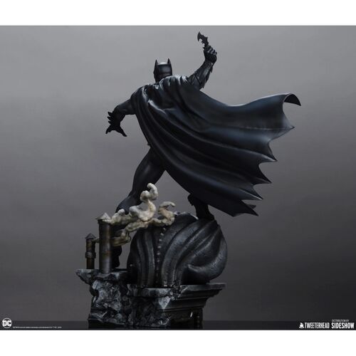 Statue Batman (Black and Gray Edition) scale 1:6 50 cm