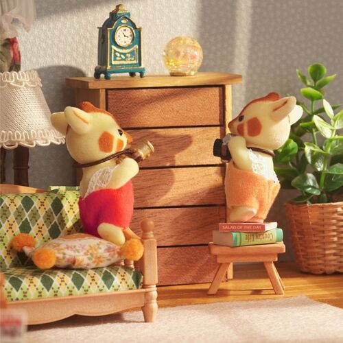 Sylvanian Families Giraffe Family