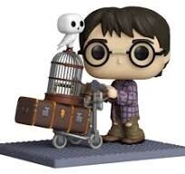 Funko Pop! Deluxe Harry Potter Pushing Trolley Figure