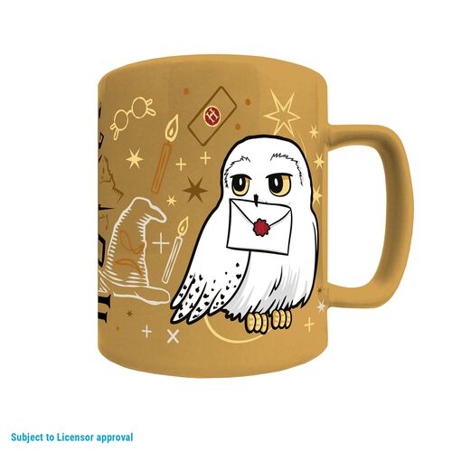 Mug with Hedwig plush sleeve 440 ml