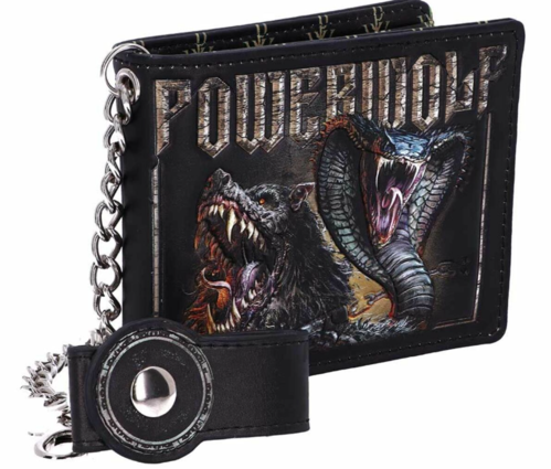 Cartera tarjetero con ilustraciones de Powerwolf. Cuenta con varias secciones para tarjetas y un compartimento grande para dinero. Está fabricada en PU y tiene unas dimensiones de 9 x 11 cm.